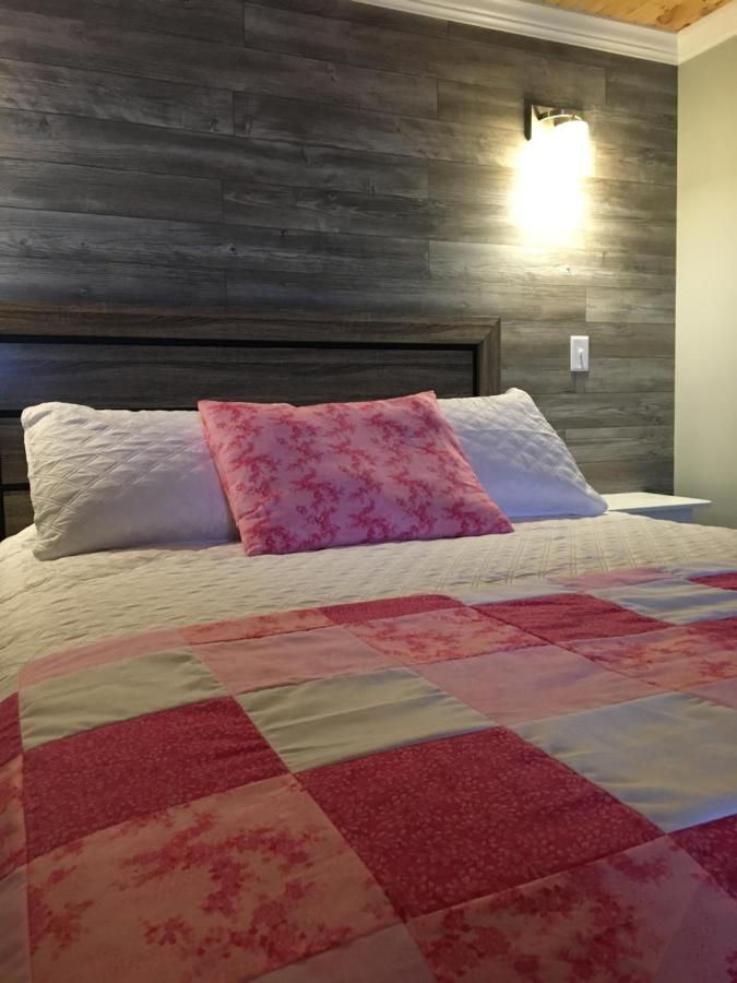 Raleigh Rooms & Taylor'S Crafts Buitenkant foto